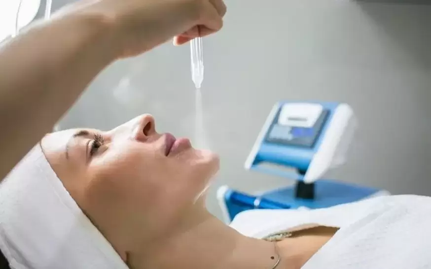 Aqua peeling for rejuvenation